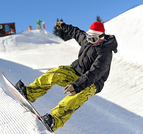 Snowboarder