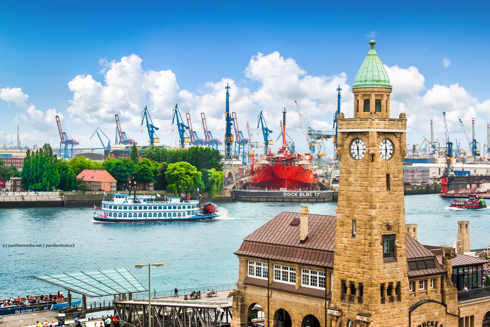 Hamburg Hafen Landungsbrücken